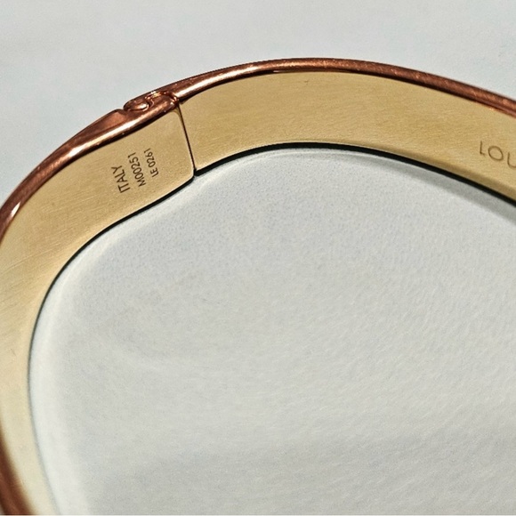 Louis Vuitton Cuff Nanogram #LE0261 Bracelet
Bangle Gold Color Arm $2,500 Small - Picture 6 of 8